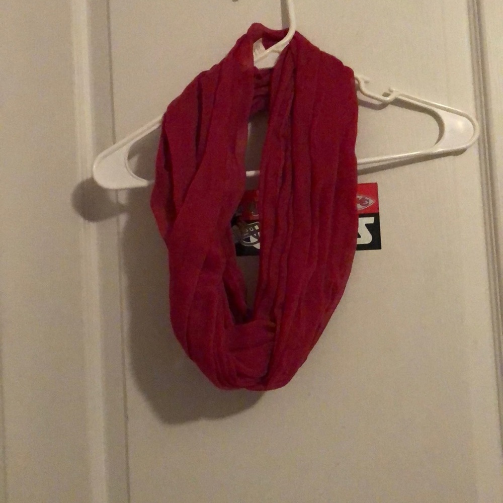 Pink scarf: light